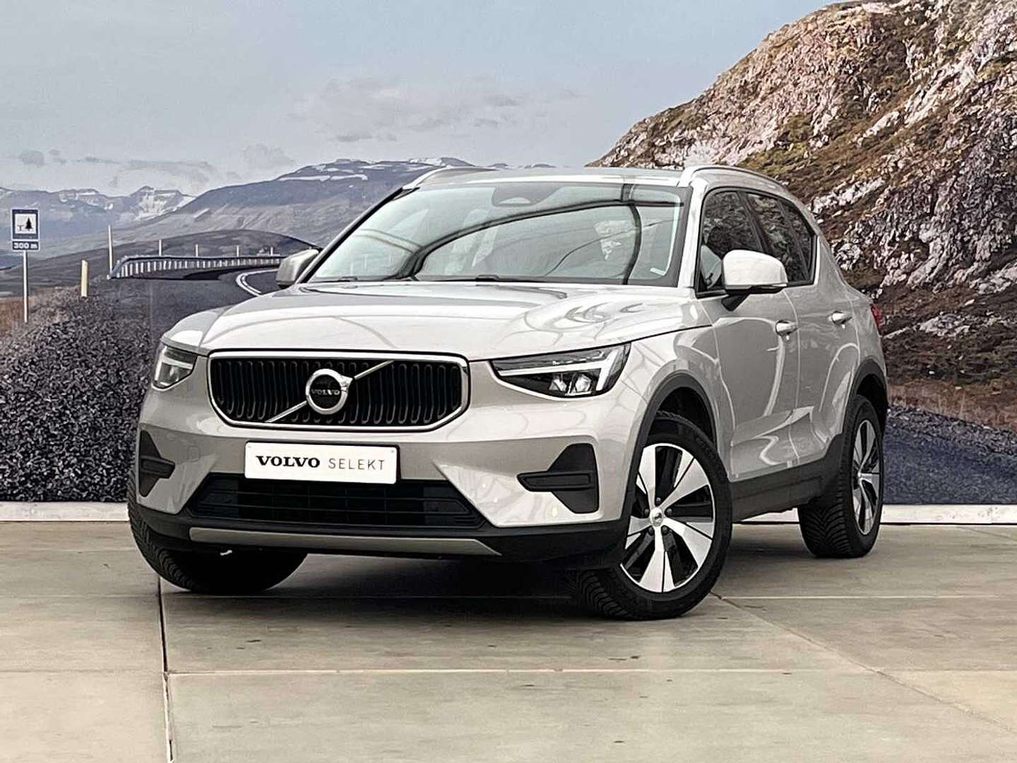 Volvo XC40 T2 Momentum - 2024 - Joinsteer