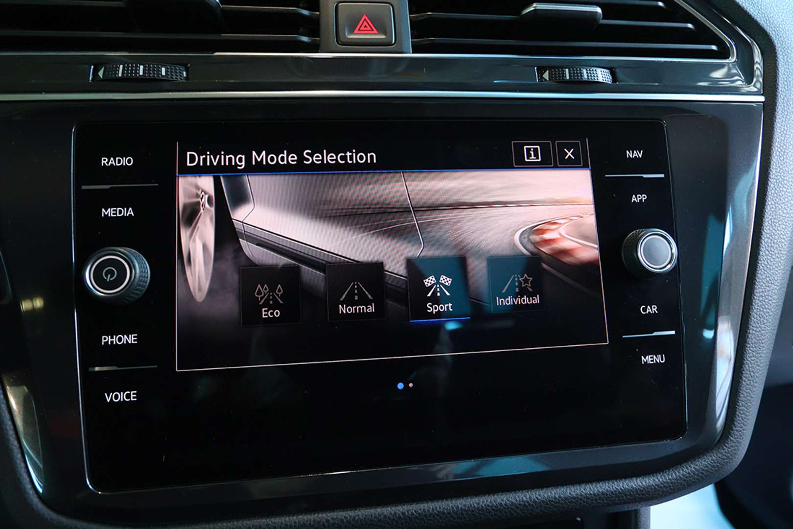Volkswagen TIGUAN TDI 4Motion Elegance - 2022 - Joinsteer - #39