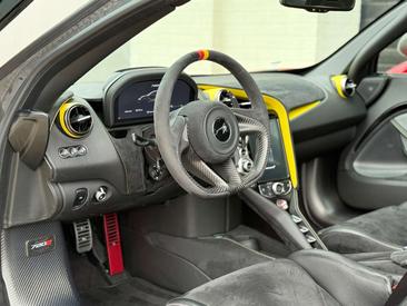 McLaren 720S Performance — photo 23