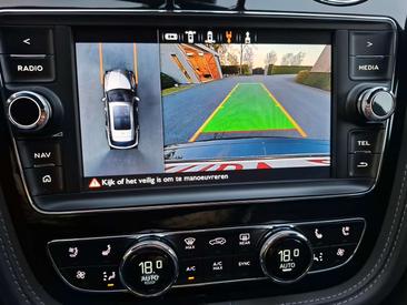 Bentley Bentayga V8 Mulliner — photo 19