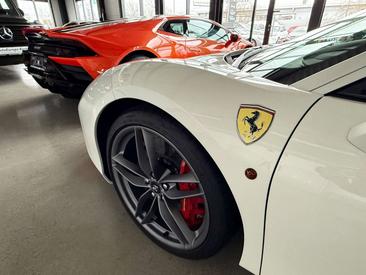 Ferrari 488 — photo 18
