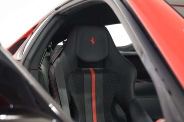 Ferrari 812 Superfast — photo 18