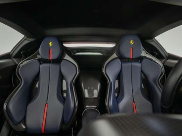 Ferrari SF90 Stradale — photo 8