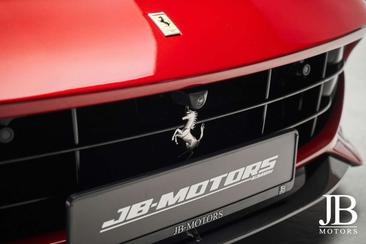 Ferrari F12 Berlinetta — photo 8