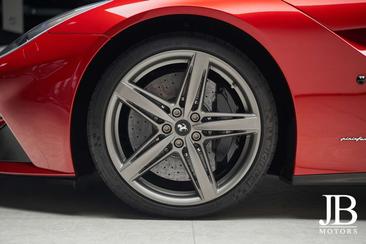 Ferrari F12 Berlinetta — photo 14