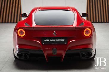 Ferrari F12 Berlinetta — photo 15
