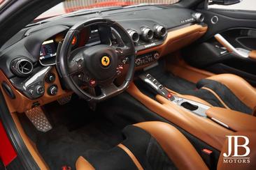 Ferrari F12 Berlinetta — photo 34