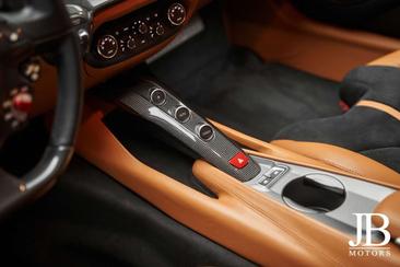 Ferrari F12 Berlinetta — photo 36
