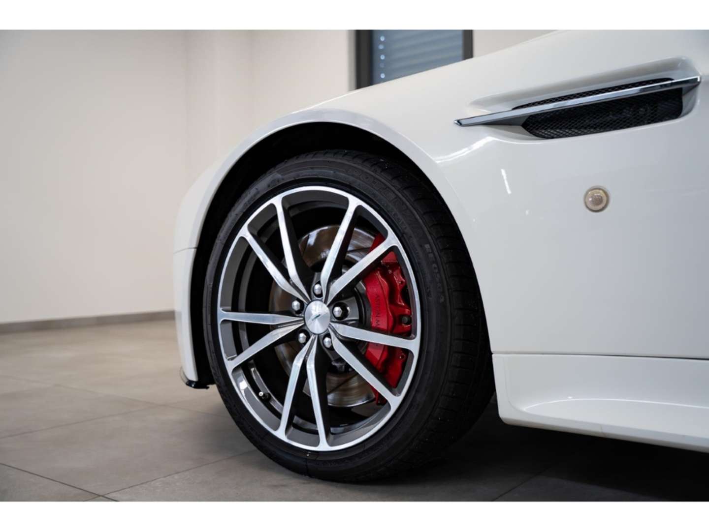 Aston Martin Vantage Roadster V8 - 2018 - Joinsteer - #9