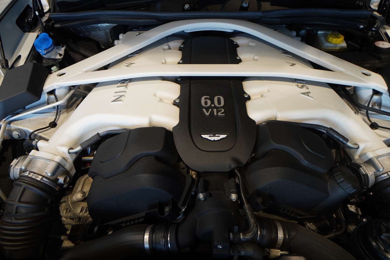 Aston Martin Vanquish Volante BRD-U-frei - 2014 - Joinsteer - #16