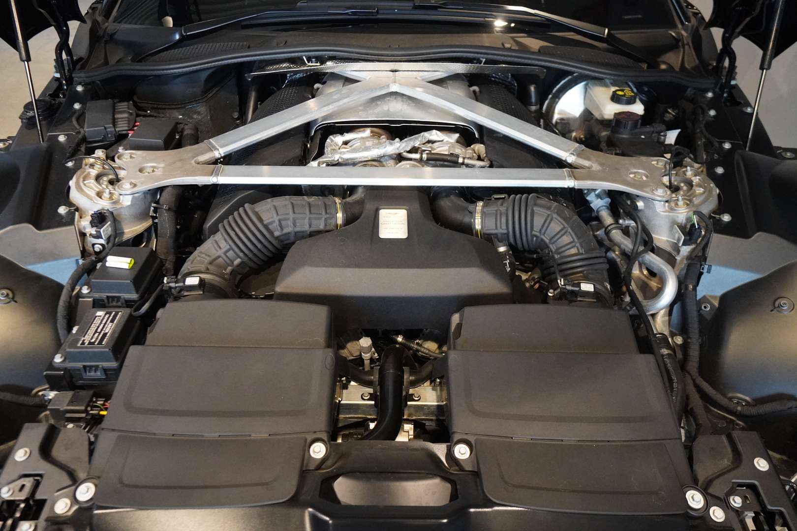 Aston Martin Vantage Roadster V8 4.0 - 2023 - Joinsteer - #21