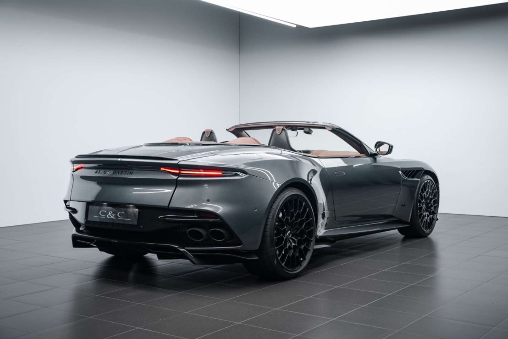Aston Martin DBS Volante 770 Ultimate - 2023 - Joinsteer - #4