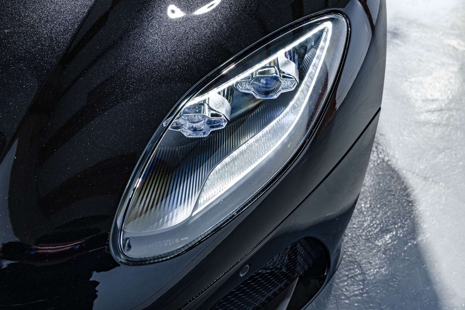 Aston Martin DBS Coupé Coupé Touchtronic A - 2018 - Joinsteer - #4