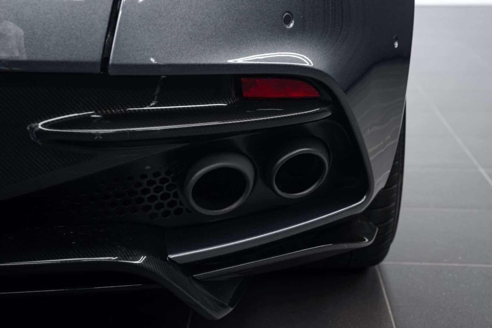 Aston Martin DBS Volante 770 Ultimate - 2023 - Joinsteer - #19