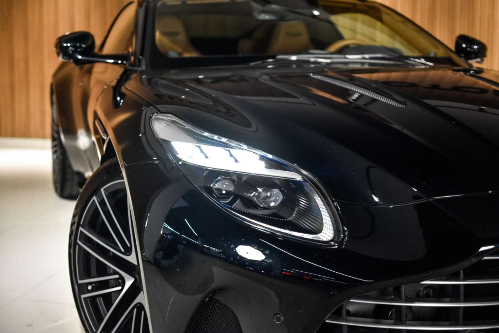 Aston Martin DB12 4.0 V8 - 2025 - Joinsteer - #2