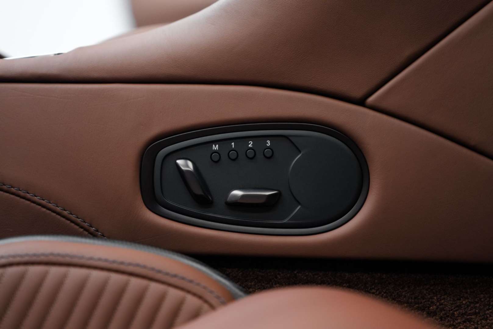 Aston Martin DBS Volante 770 Ultimate - 2023 - Joinsteer - #29