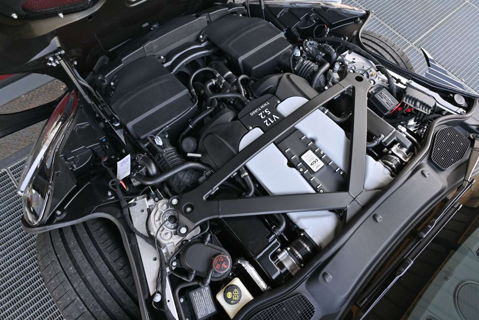 Aston Martin DBS - 2019 - Joinsteer - #26