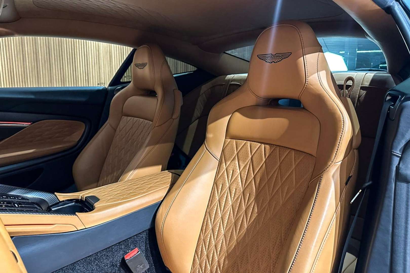 Aston Martin DB12 4.0 V8 - 2025 - Joinsteer - #18