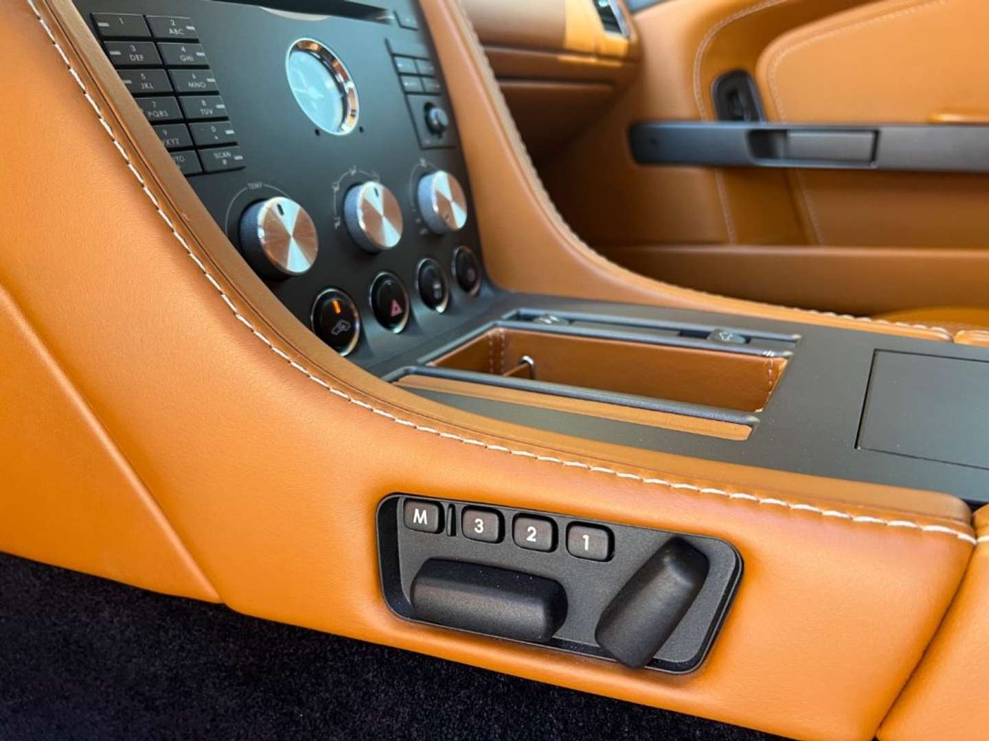 Aston Martin Vantage Coupe V8 Sportshift - 2008 - Joinsteer - #11