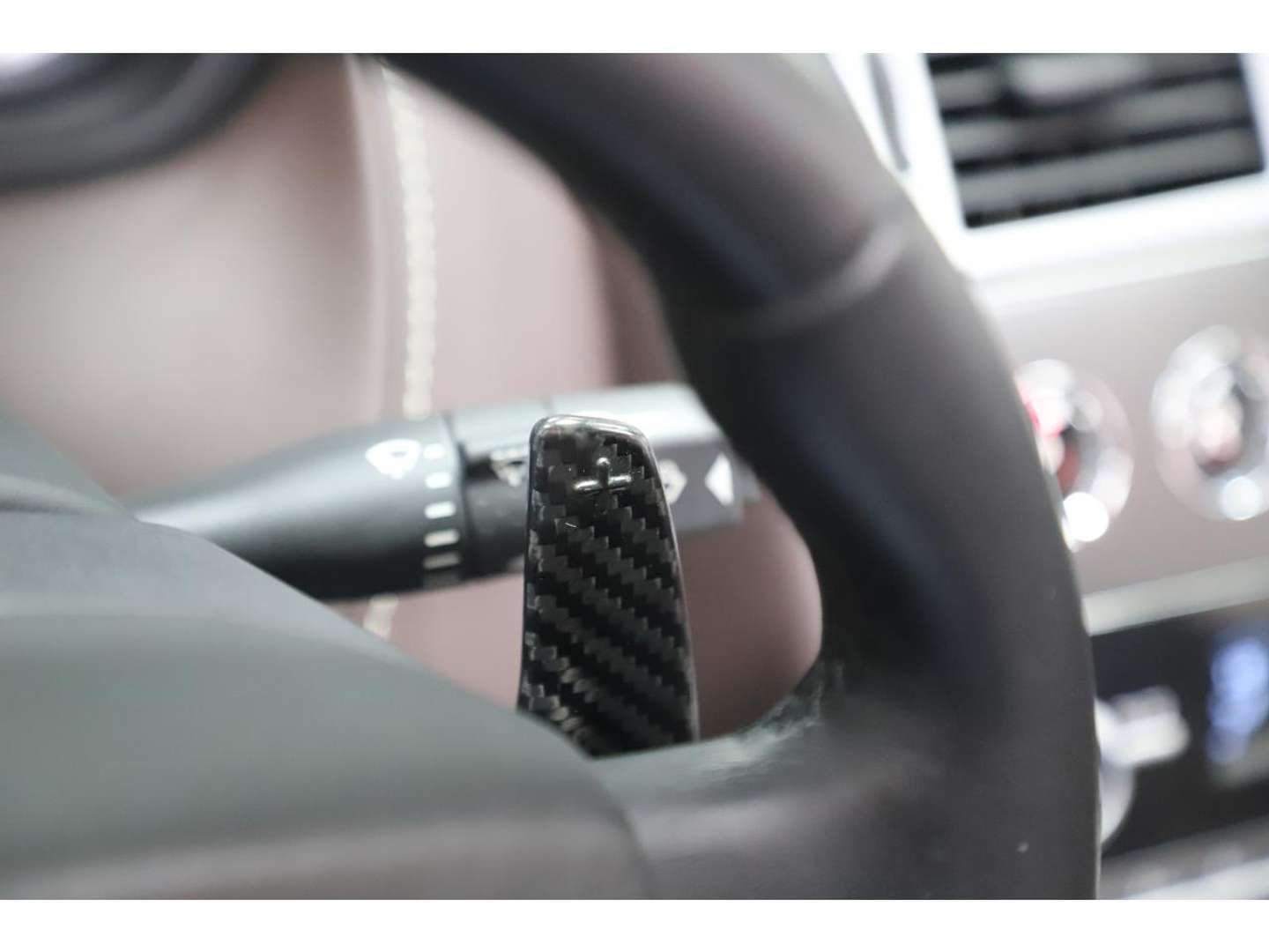 Aston Martin Volante 5.9 V12 517 Edition Carbone - 2015 - Joinsteer - #31