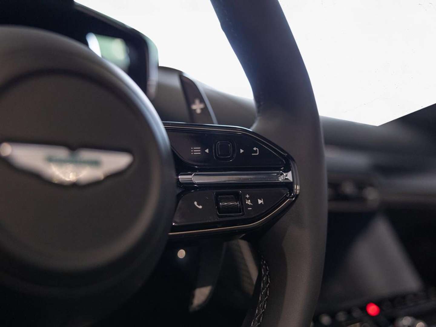 Aston Martin Vantage Roadster V8 - 2026 - Joinsteer - #10