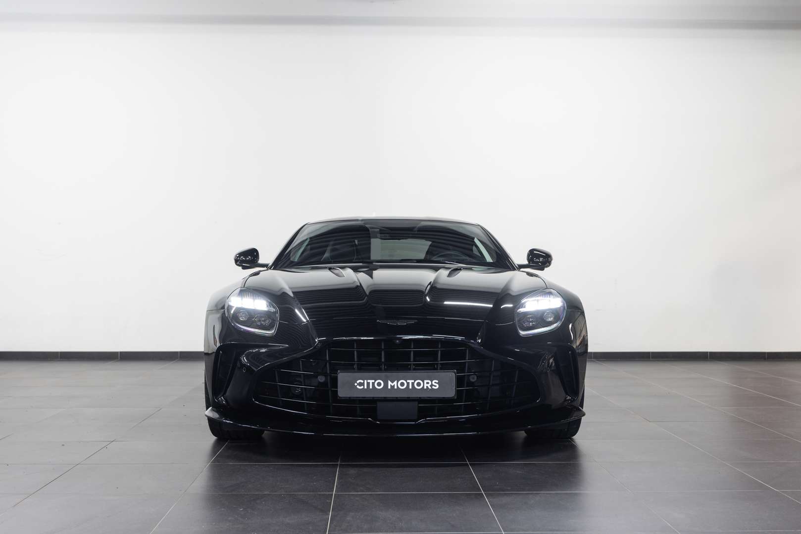 Aston Martin Vantage Coupe - 2025 - Joinsteer - #2