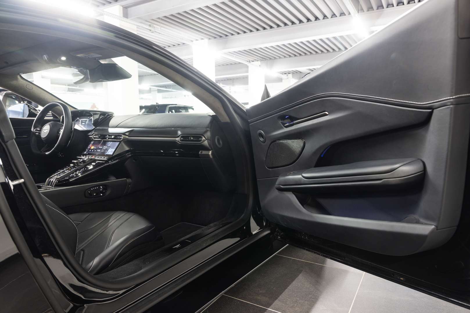 Aston Martin Vantage Coupe - 2025 - Joinsteer - #17