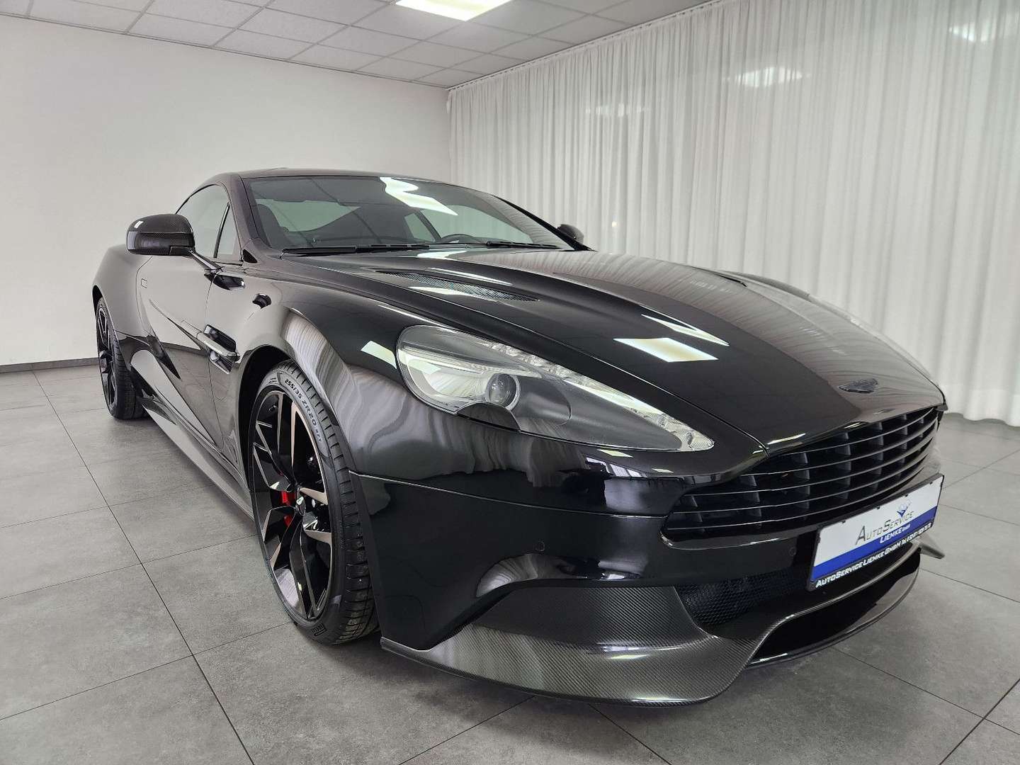 Aston Martin Vanquish 5.9 V12 Carbon Edition - 2017 - Joinsteer - #2