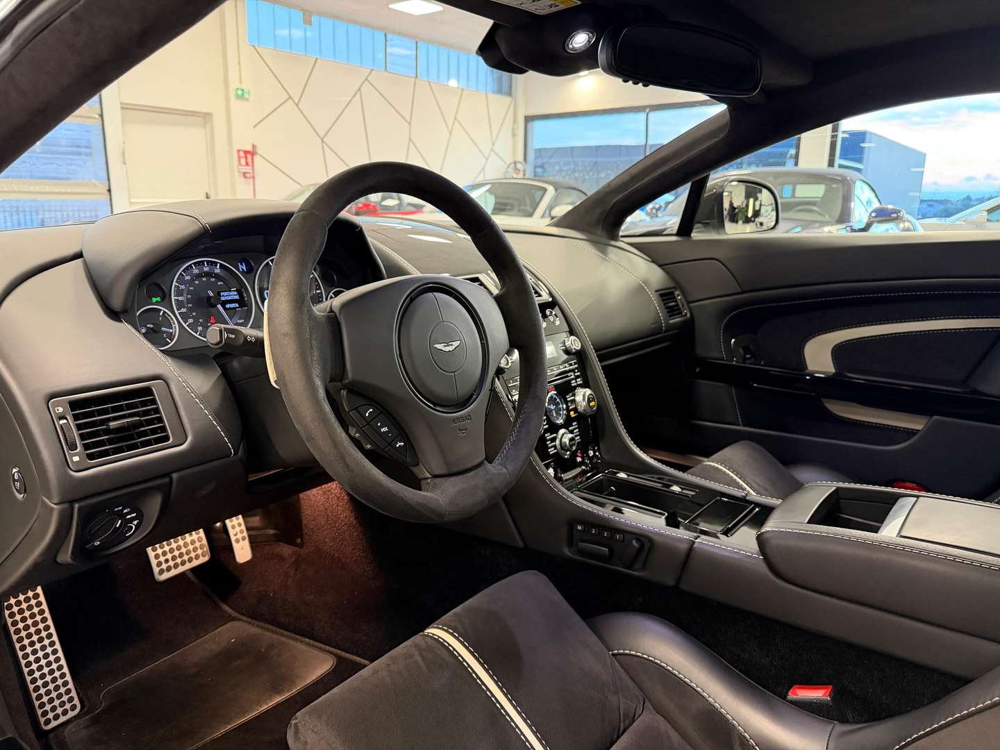 Aston Martin Vantage Coupe 6.0 V12 - 2014 - Joinsteer - #9