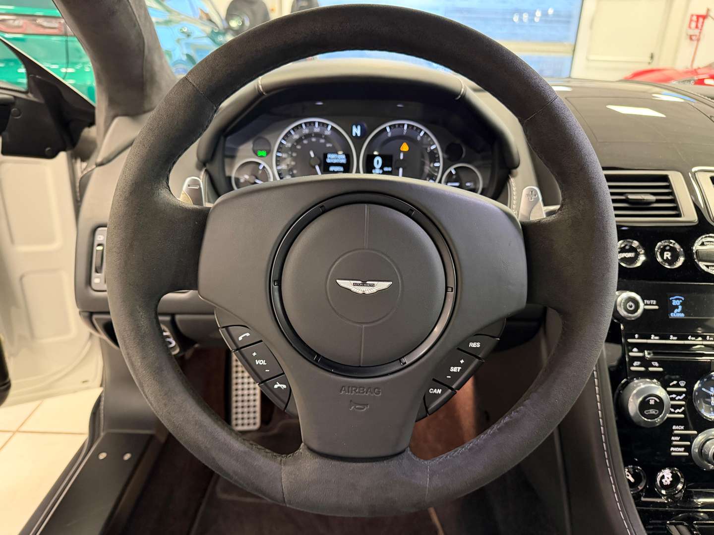 Aston Martin Vantage Coupe 6.0 V12 - 2014 - Joinsteer - #10