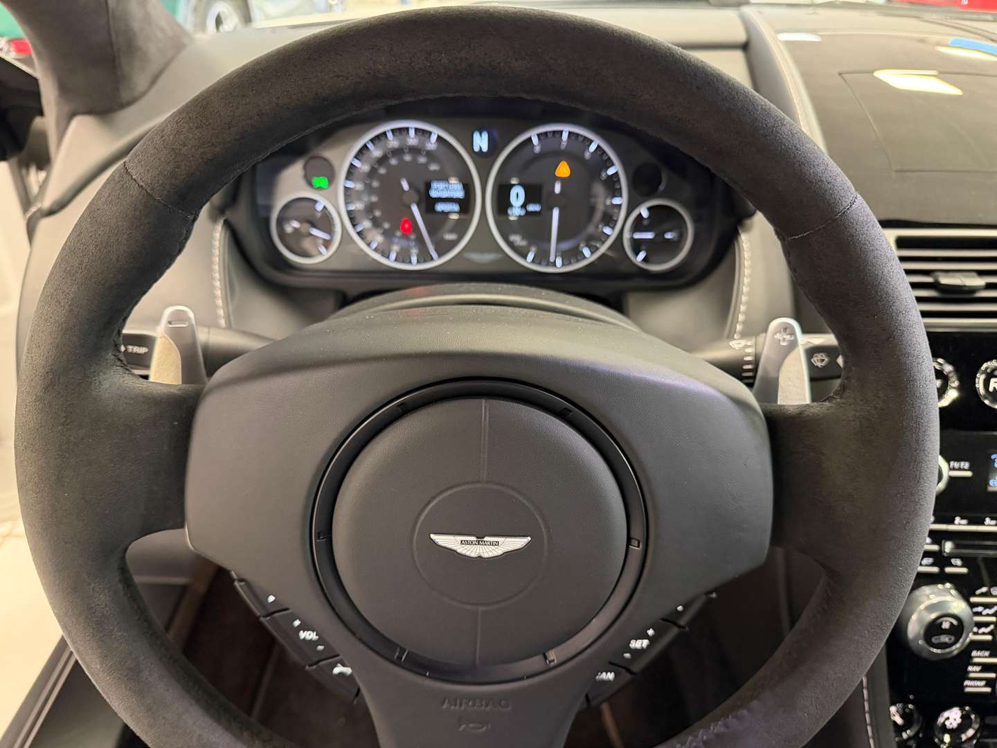 Aston Martin Vantage Coupe 6.0 V12 - 2014 - Joinsteer - #11