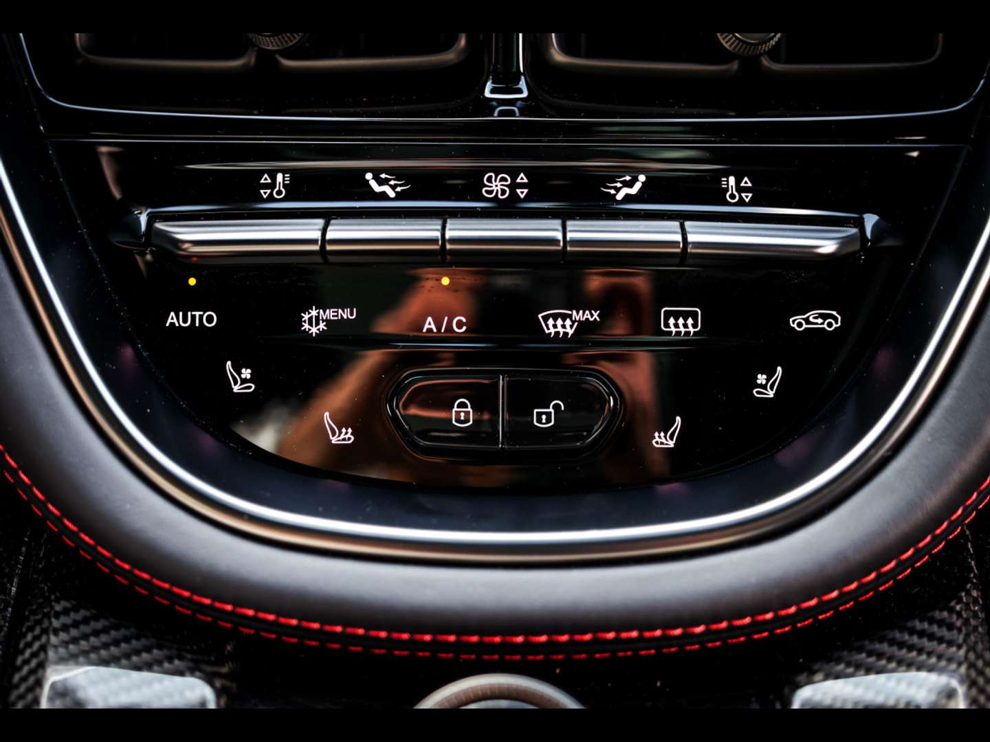 Aston Martin DBX 707 JET BLACK - 2025 - Joinsteer - #24