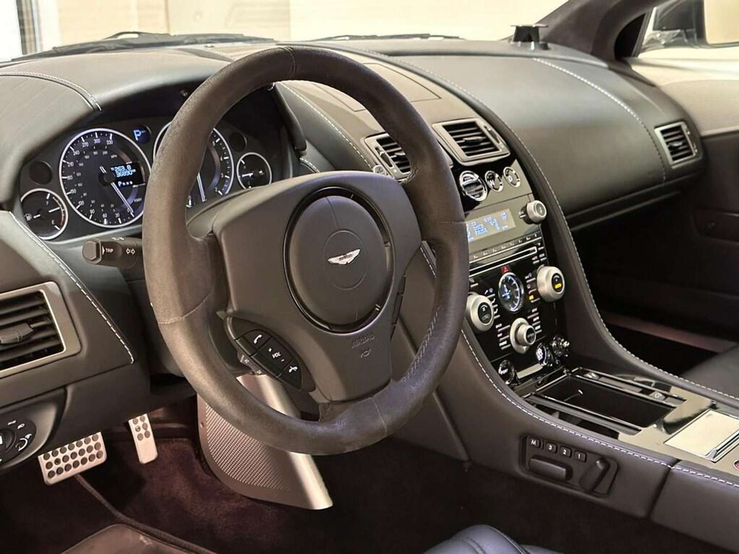 Aston Martin DBS Coupé 6.0 - 2010 - Joinsteer - #12