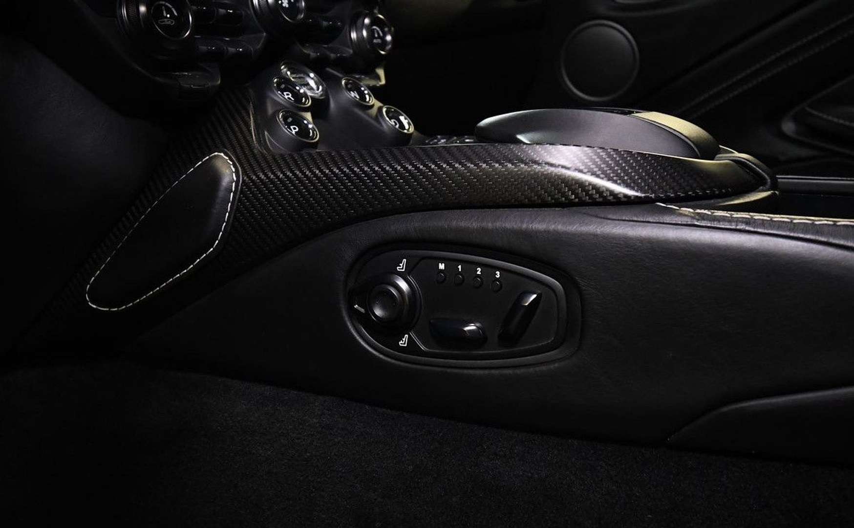 Aston Martin V8 - 2021 - Joinsteer - #11