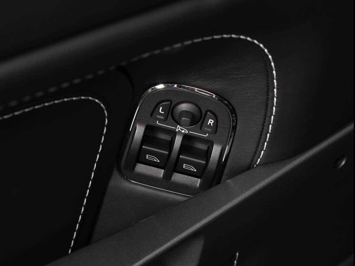 Aston Martin V8 4.7L - 2012 - Joinsteer - #23