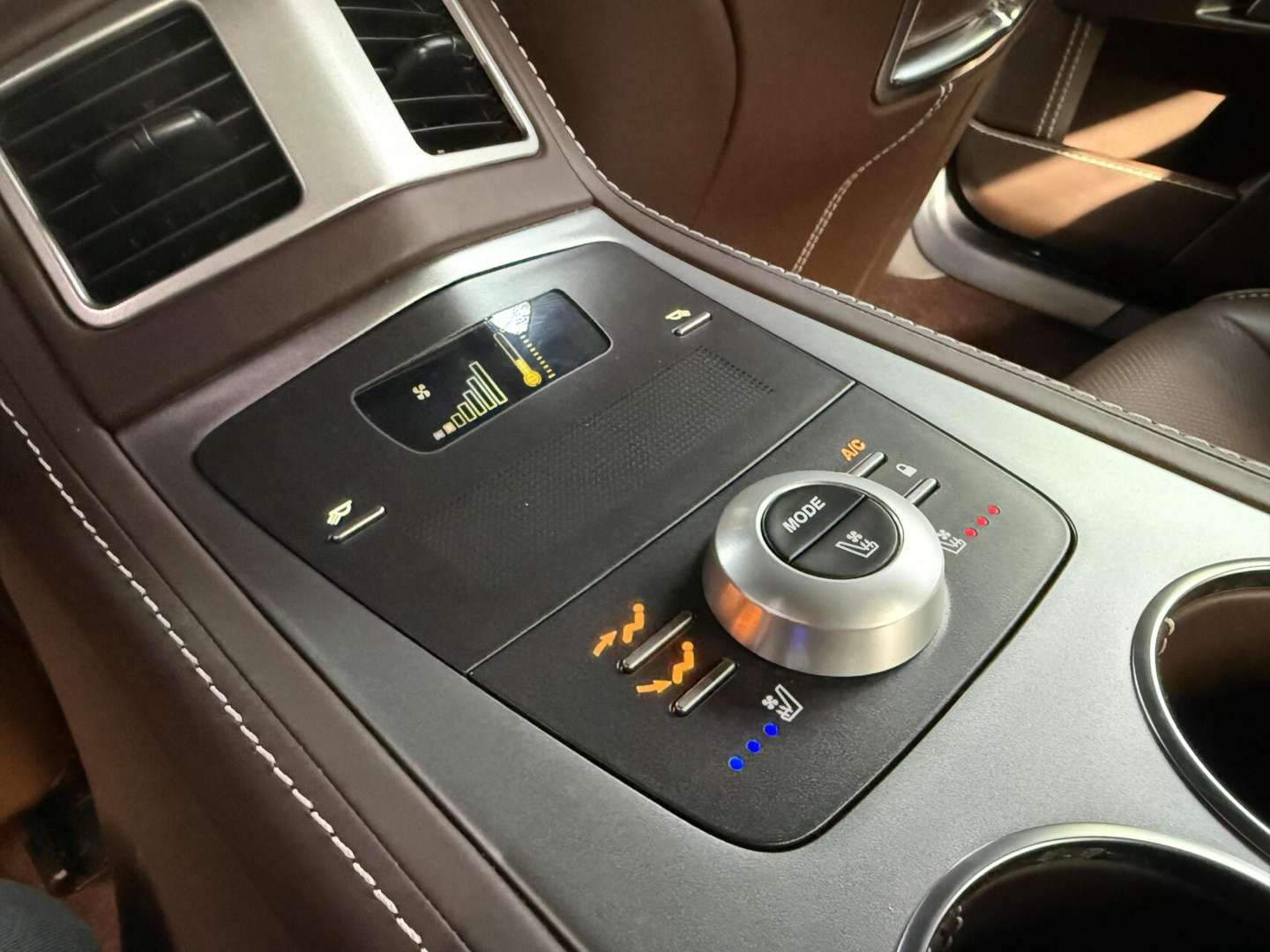 Aston Martin Rapide 6.0 V12 Luxe - 2011 - Joinsteer - #28