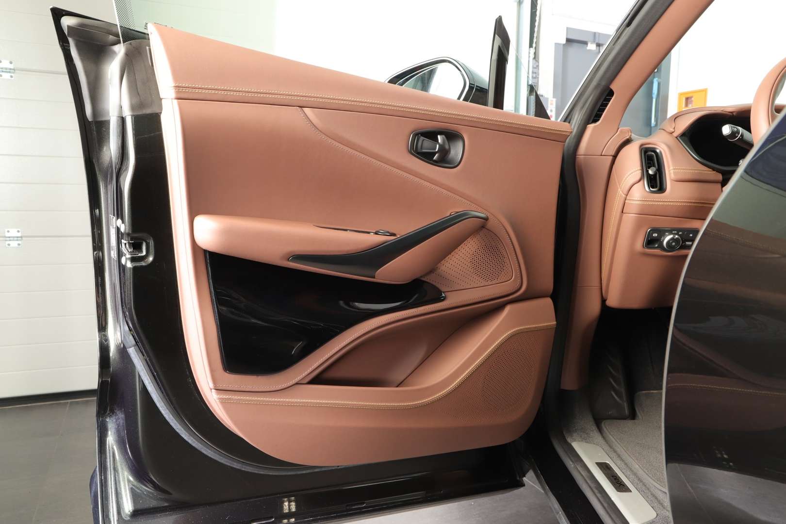 Aston Martin DBX 707 Leather - Q - 2024 - Joinsteer - #6