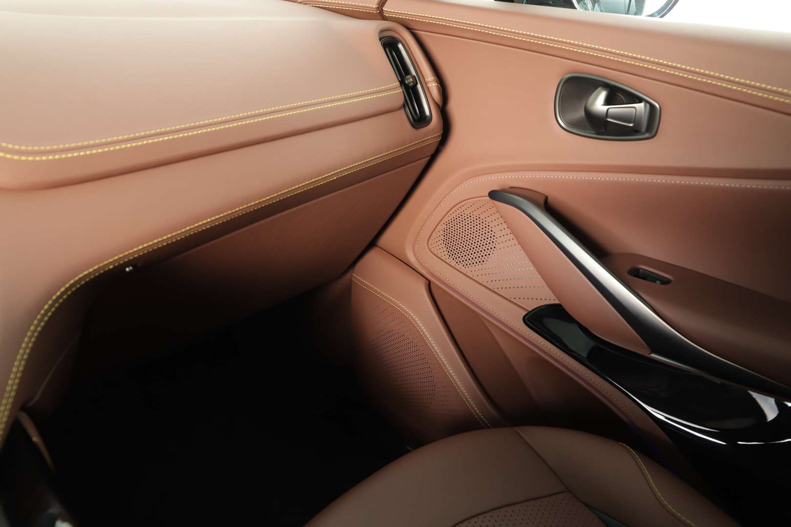 Aston Martin DBX 707 Leather - Q - 2024 - Joinsteer - #20