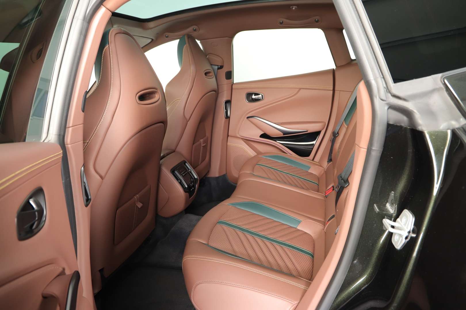 Aston Martin DBX 707 Leather - Q - 2024 - Joinsteer - #21