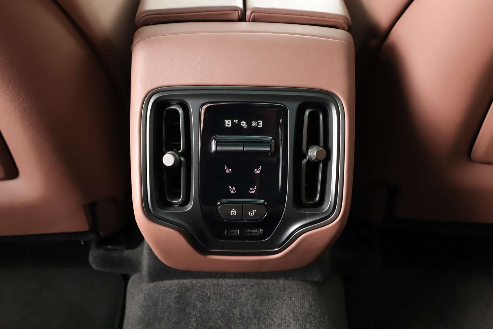 Aston Martin DBX 707 Leather - Q - 2024 - Joinsteer - #22