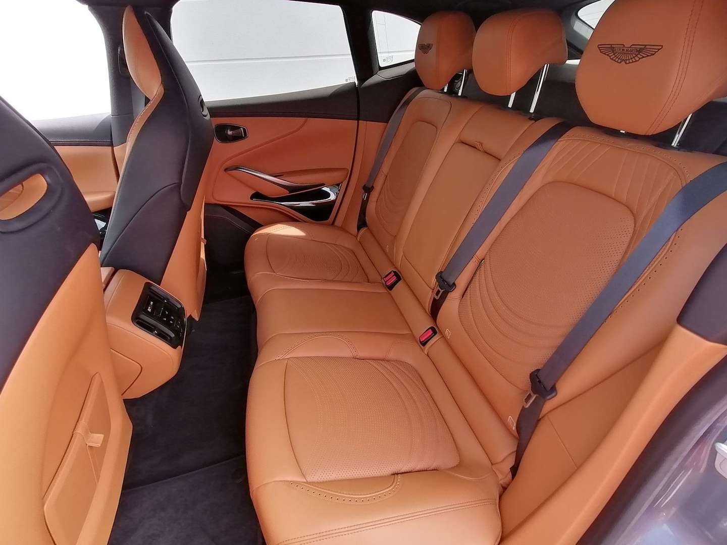 Aston Martin DBX Concours - 2022 - Joinsteer - #17