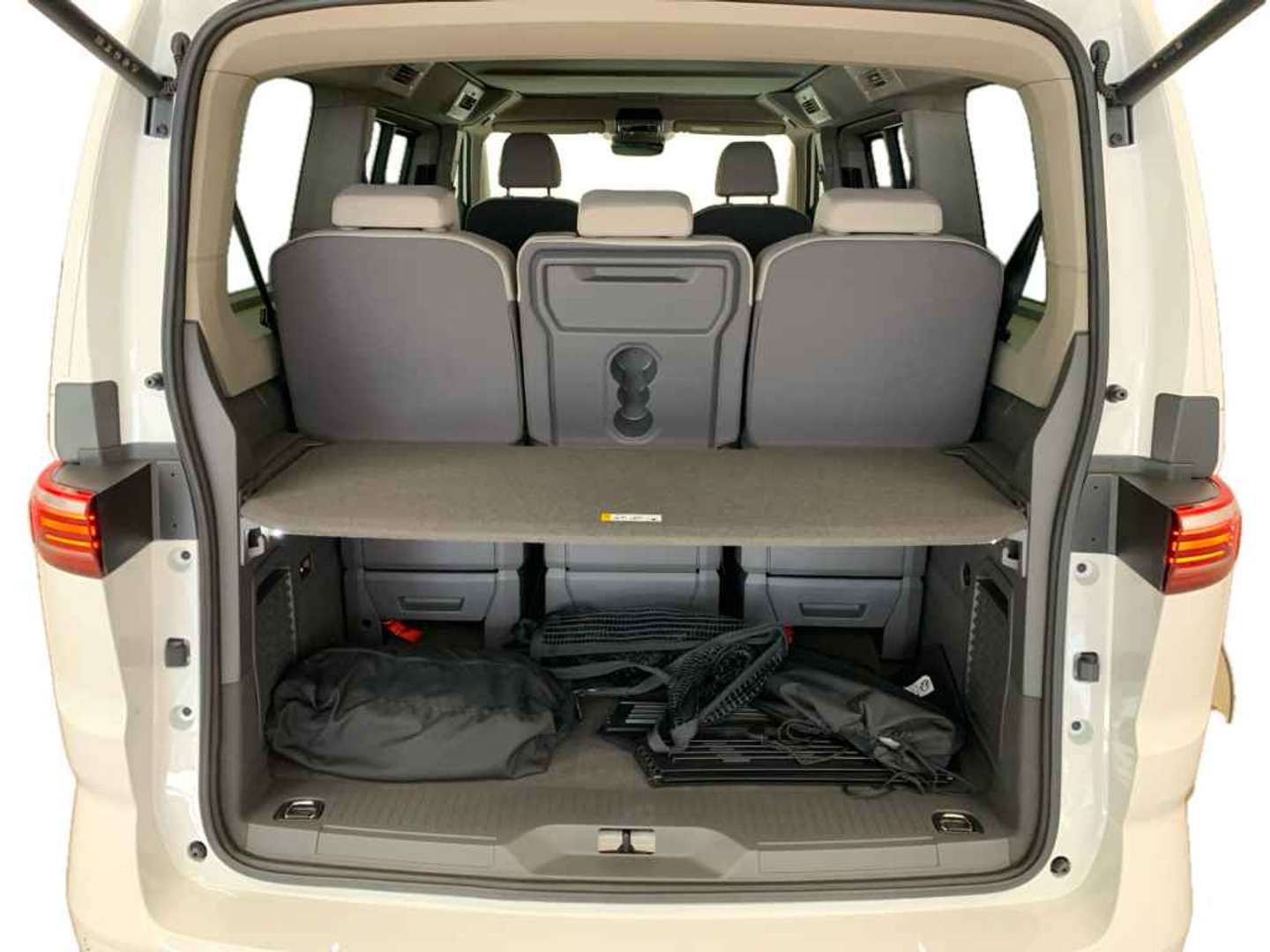 Volkswagen Multivan California Beach EHybrid - 2026 - Joinsteer - #6