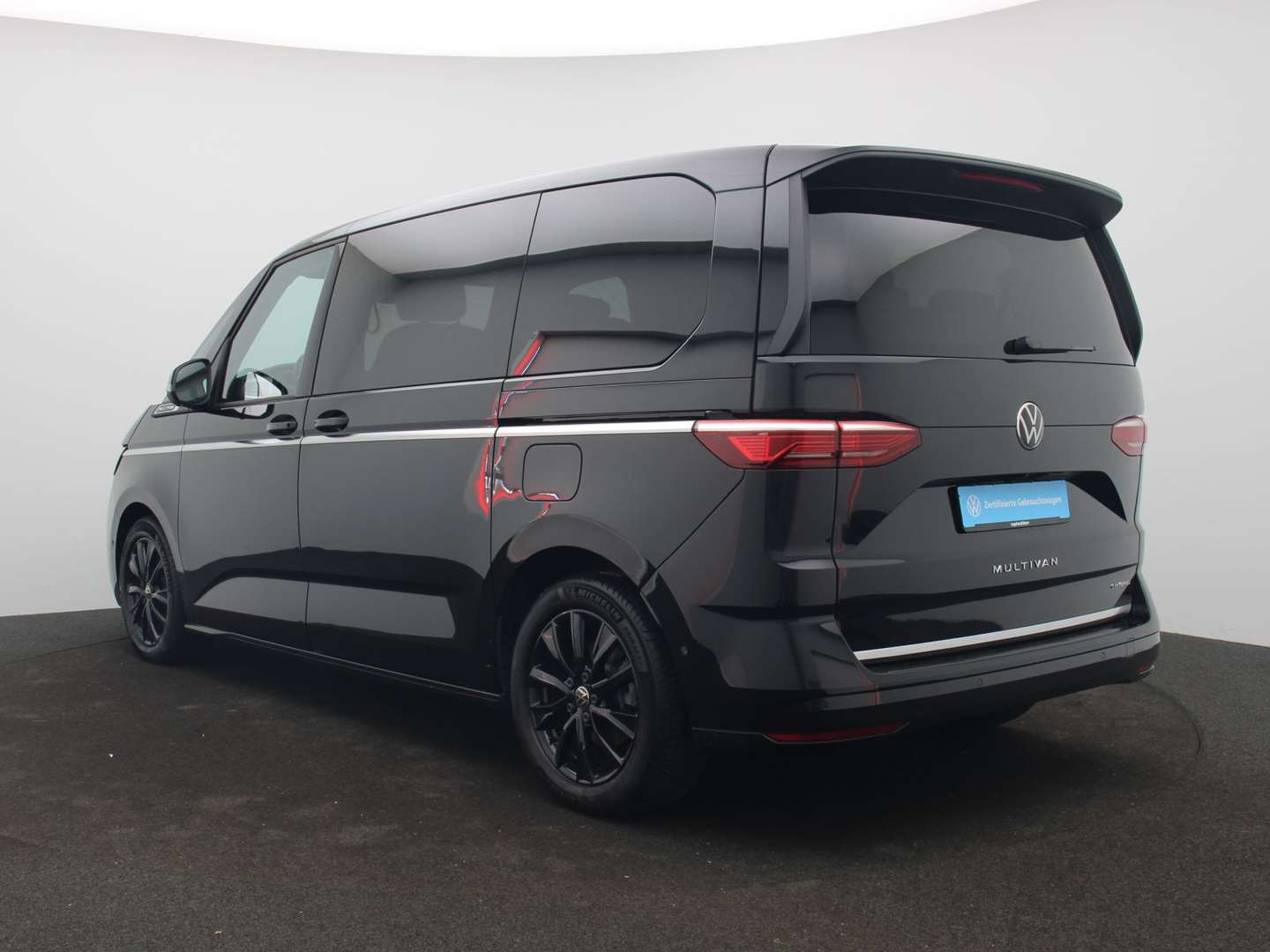 Volkswagen Multivan Hybrid Style - 2024 - Joinsteer - #4