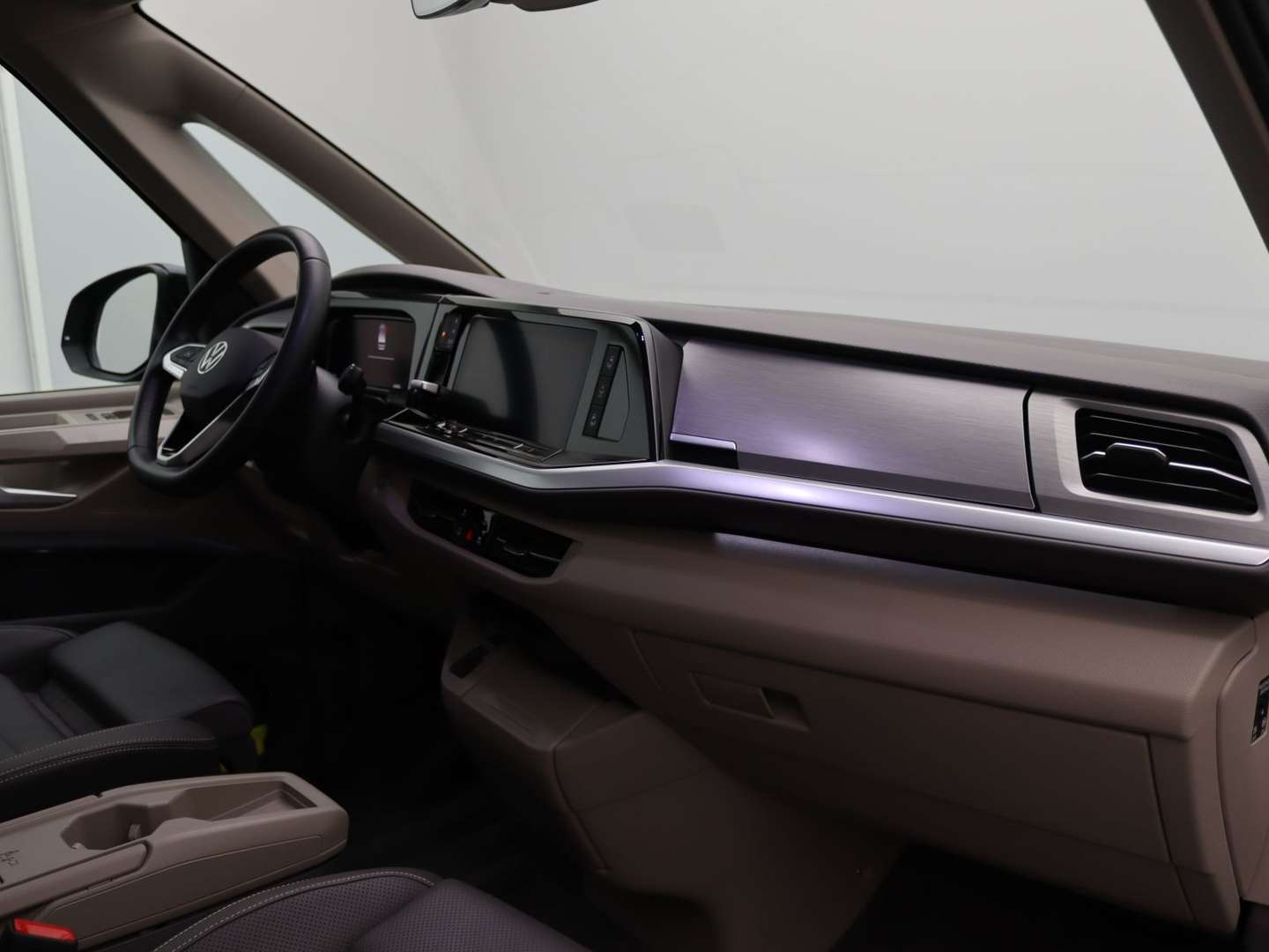 Volkswagen Multivan Hybrid Style - 2024 - Joinsteer - #12