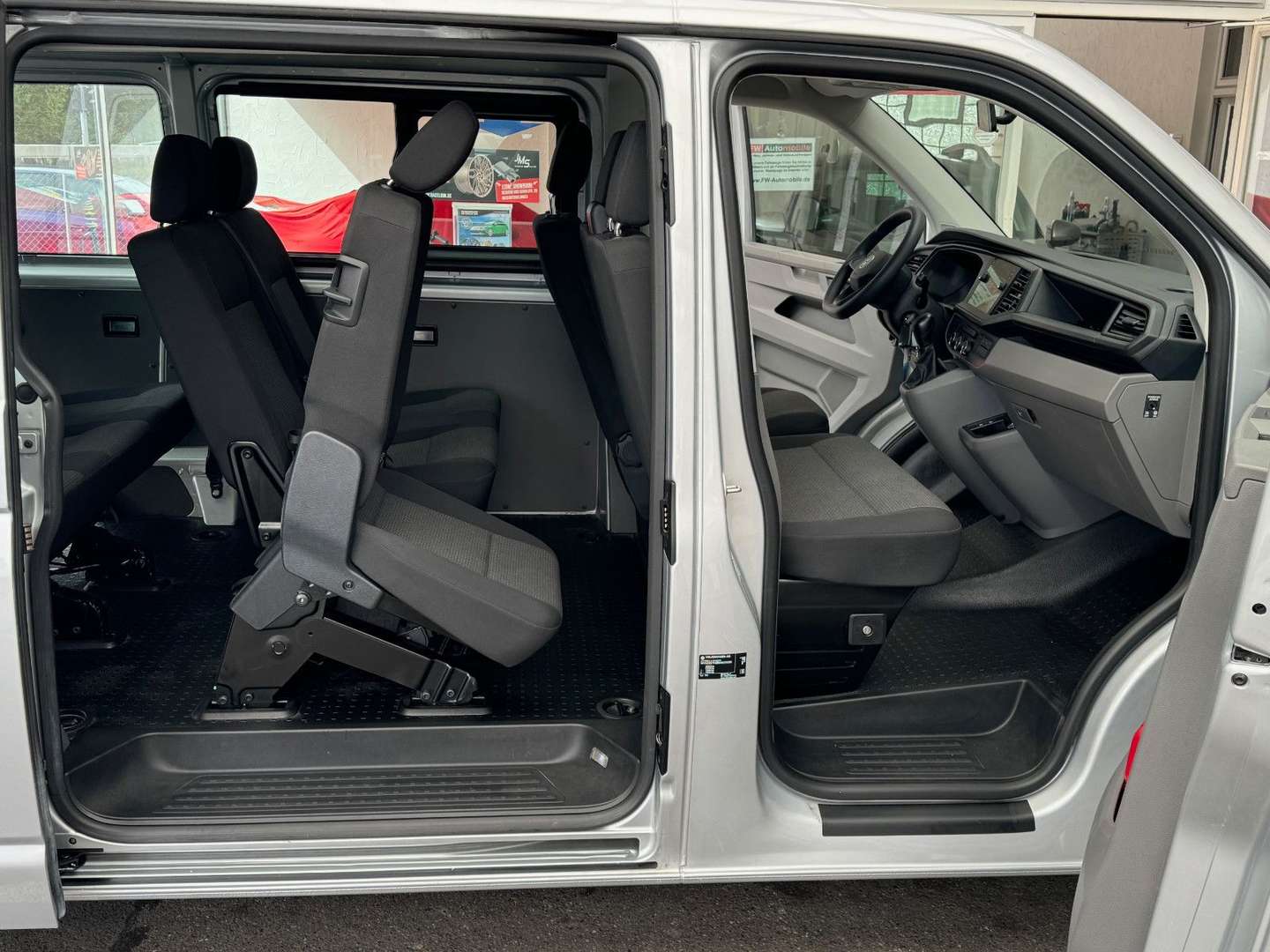 Volkswagen Transporter Kombi TDI - 2021 - Joinsteer - #10