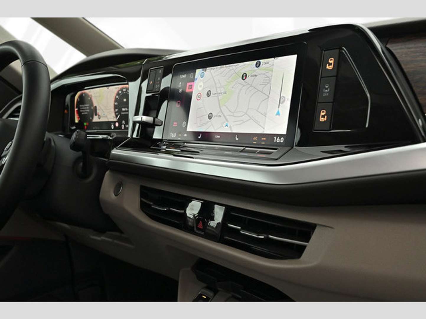 Volkswagen Multivan TDI Style - 2024 - Joinsteer - #11