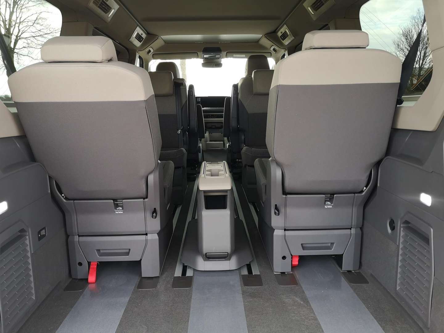 Volkswagen Multivan California Beach TDI Elegance - 2025 - Joinsteer - #12