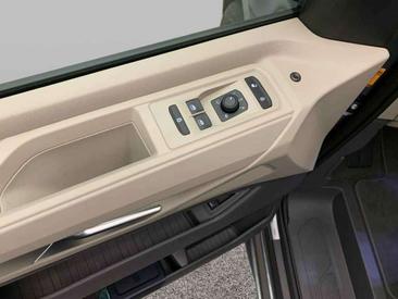 Volkswagen Multivan California Beach EHybrid — photo 7