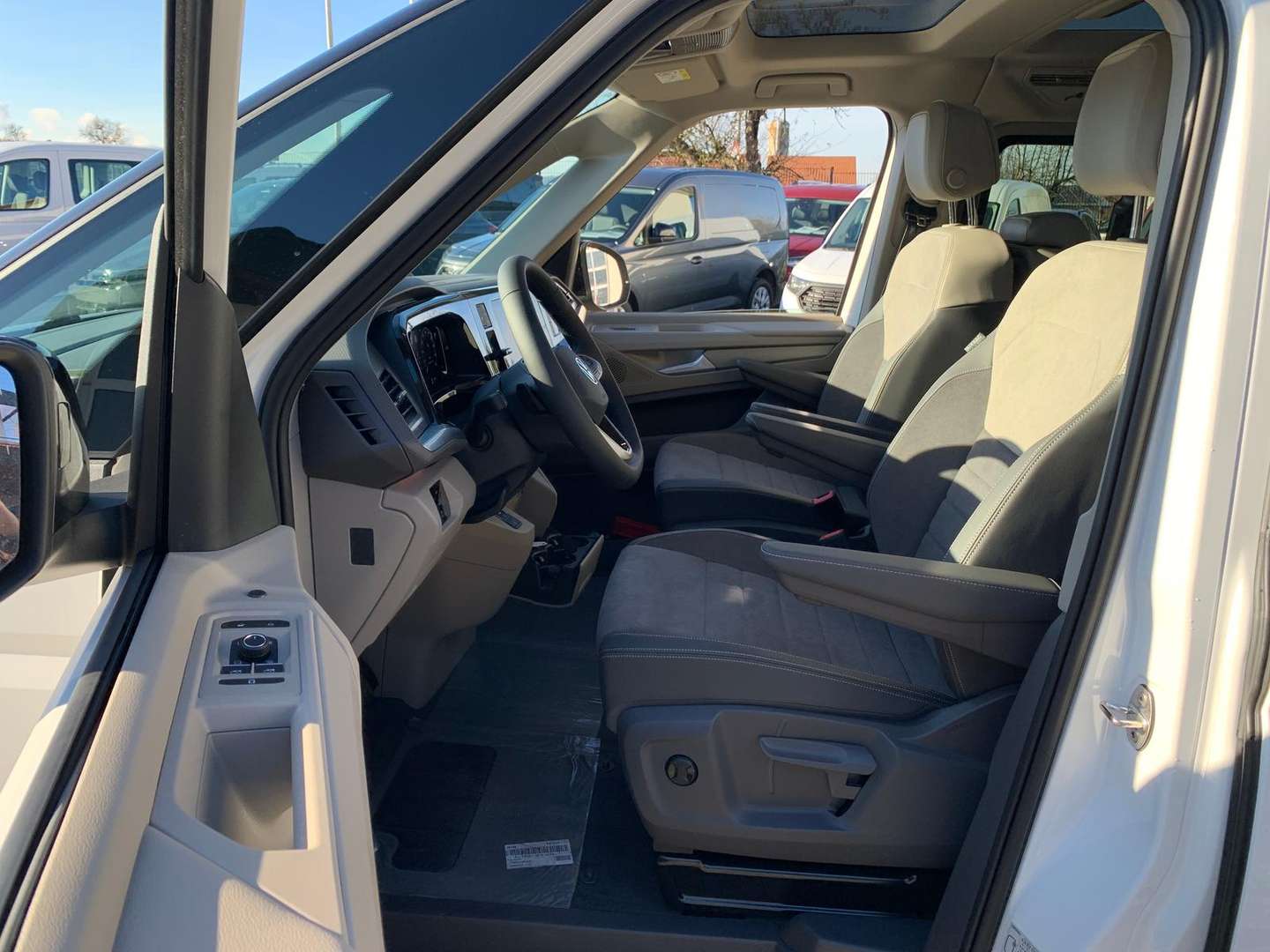 Volkswagen Multivan 4Motion EHybrid Edition - 2026 - Joinsteer - #7