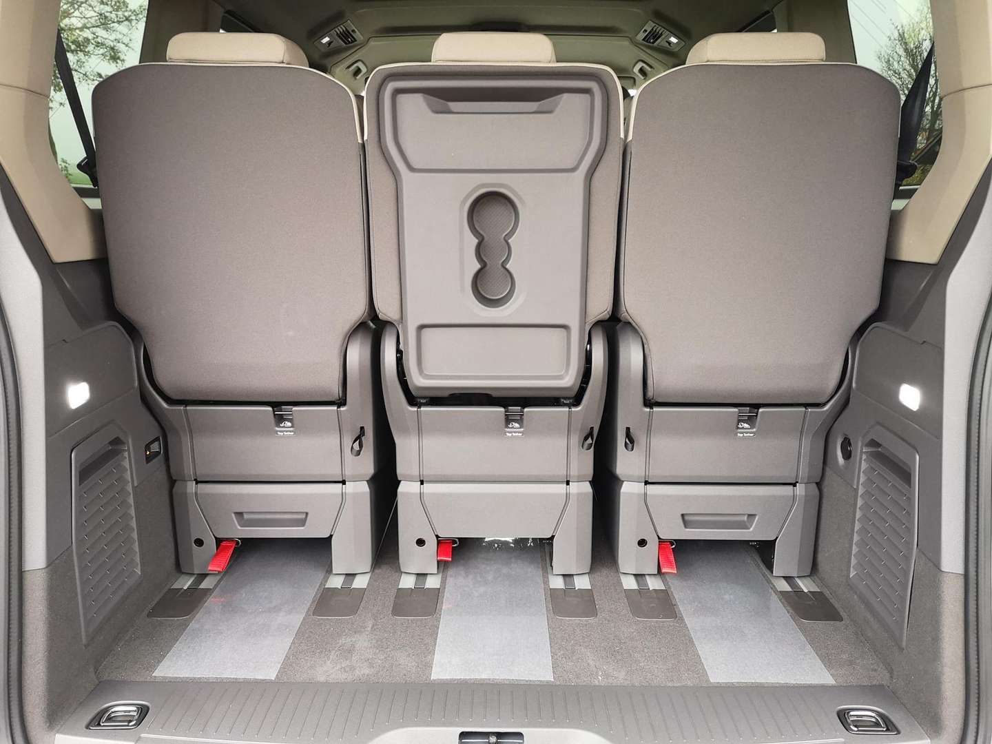 Volkswagen Multivan Sport Edition - 2026 - Joinsteer - #9